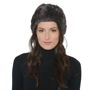 Belle Fare | Accessories | Knitted Mink Fur Hat With Rose  display picture 3